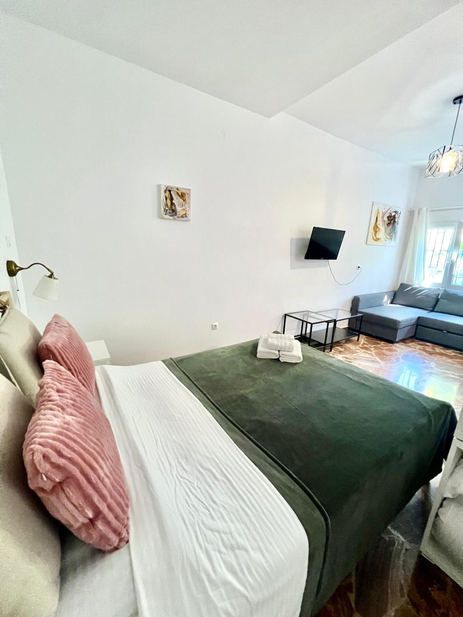 Sky Inn With Great Location Wonderful Acropolis View In Neos Kosmos 아테네 외부 사진